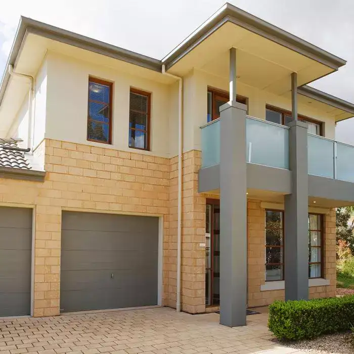 House & Exterior image